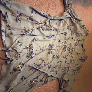 Size 1 Torrid Grey with Yellow Flowers